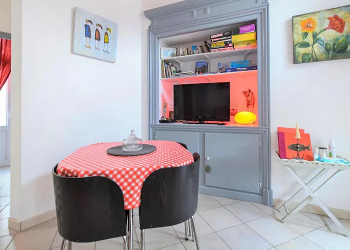Apartment Gorgeous In Arromanches-les-Bains
